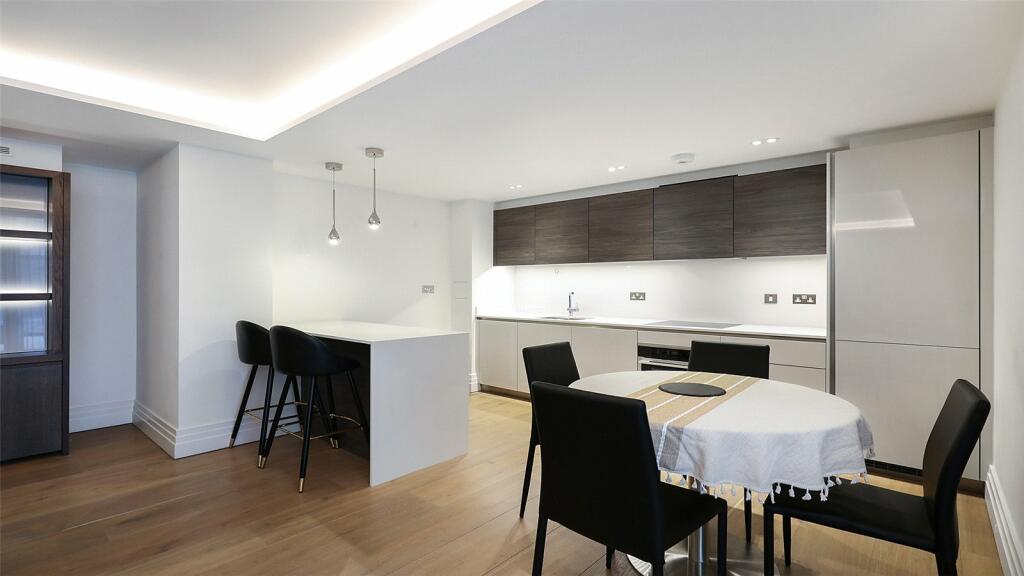 Kitchen / Dining