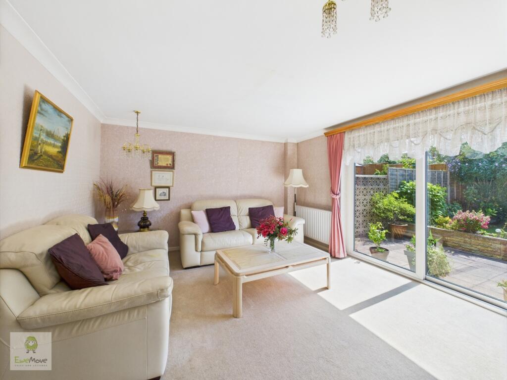 CAM02308G0-PR0160-STILL020