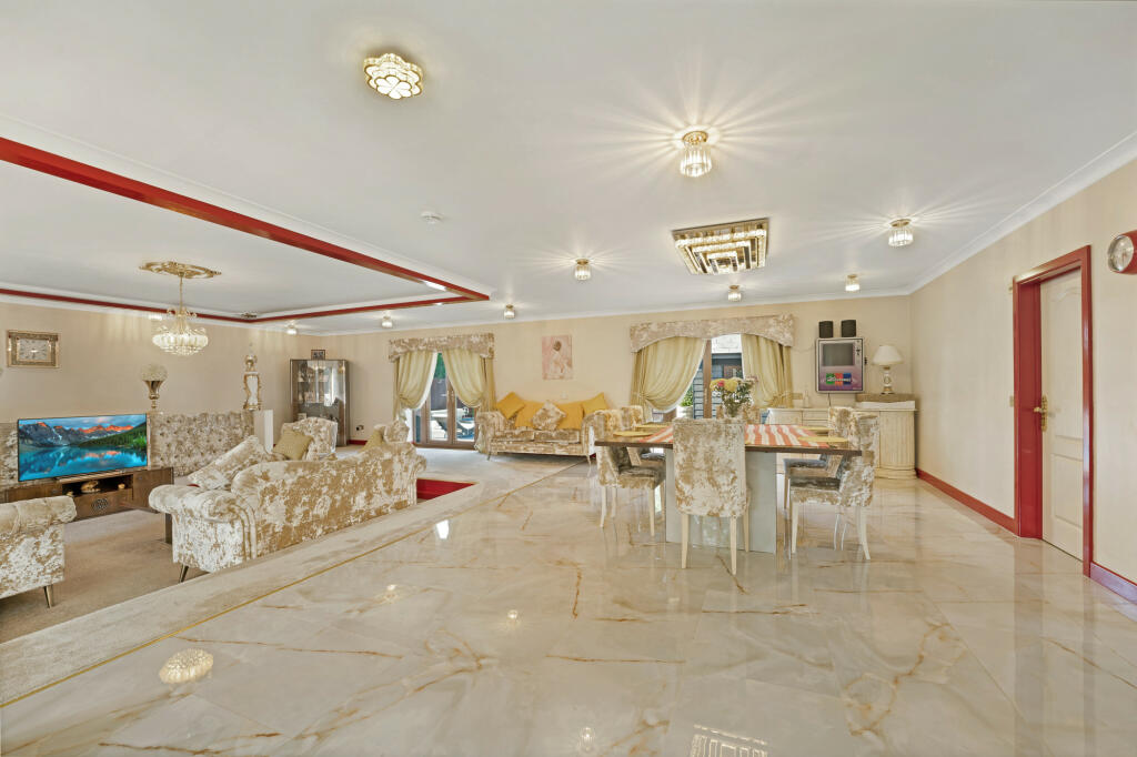 SITTING ROOM