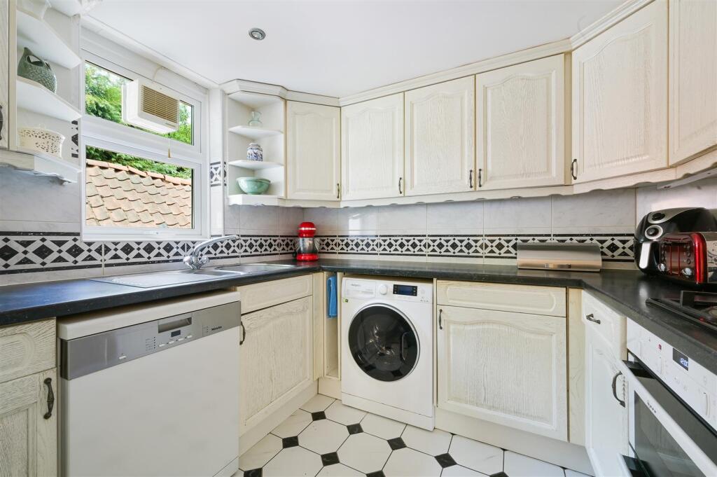 REIGATE ROAD - 11.jpg