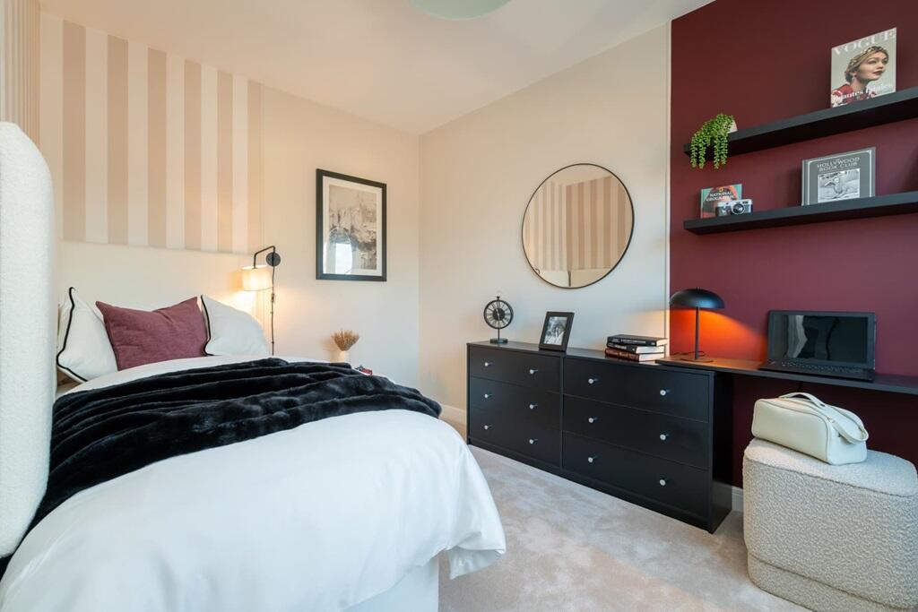 Great room for children or doubling up as an office