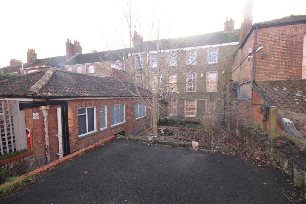 14-16 castle street (21).JPG