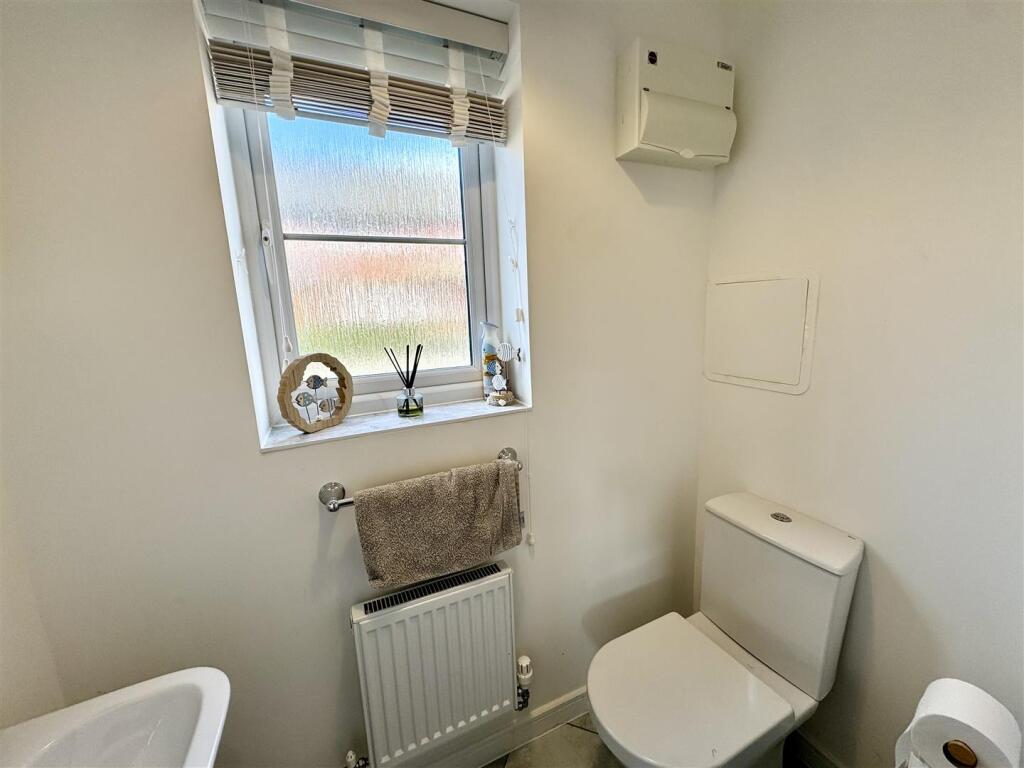 CLOAKROOM/WC