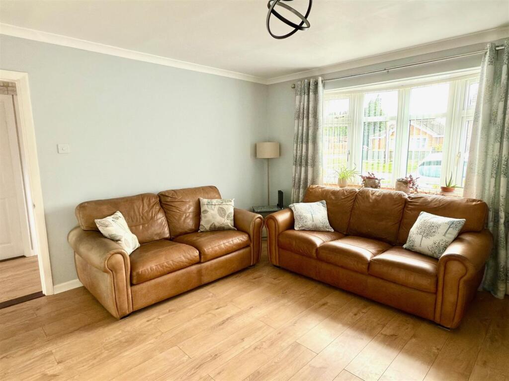 LIVING AREA.jpg
