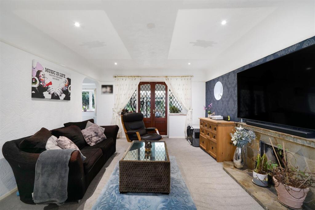 Banstead Road - .jpg