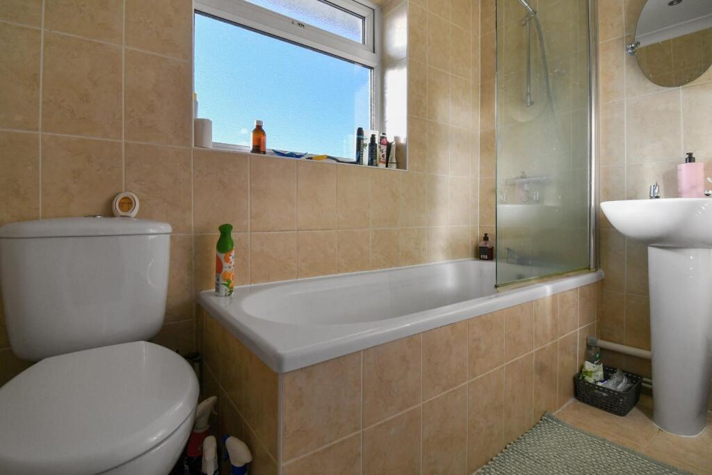 Bathroom.JPG