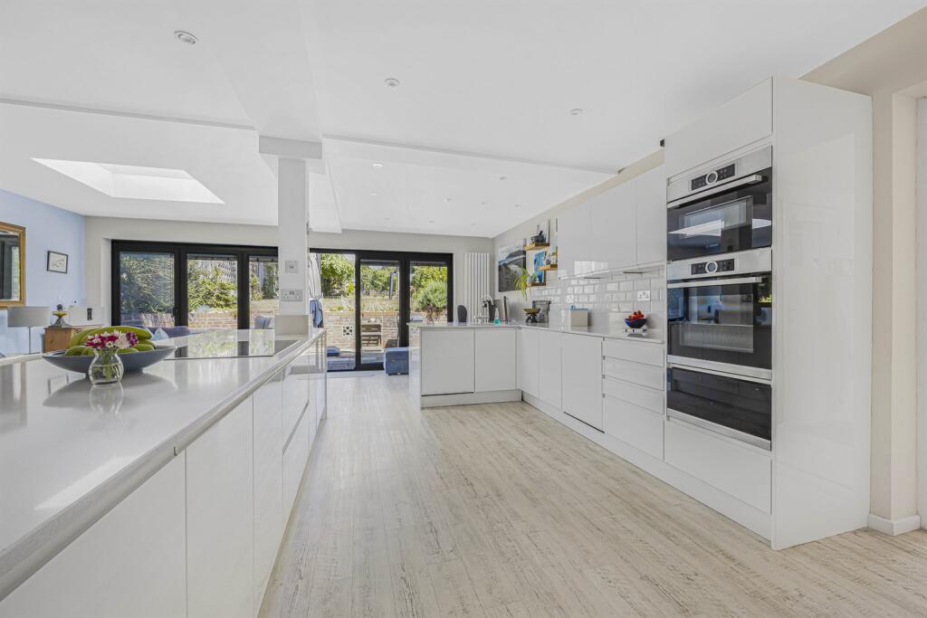 Kitchen/Dining/Famil