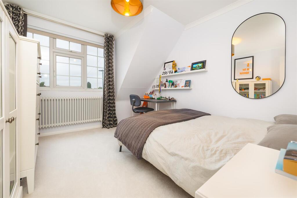 11 Loire Close, Ashby