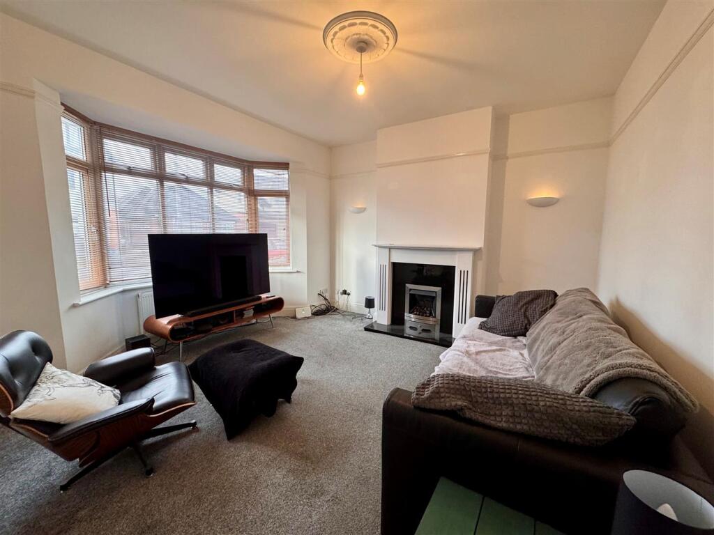 Living Room.jpg