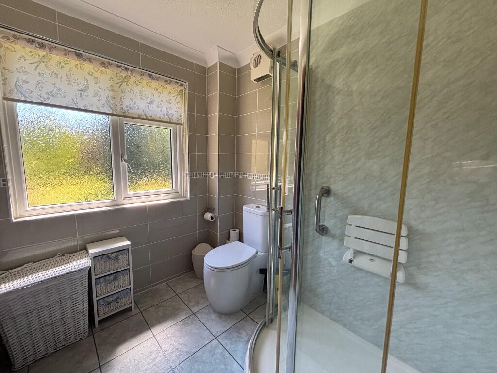 En-Suite Shower Rm