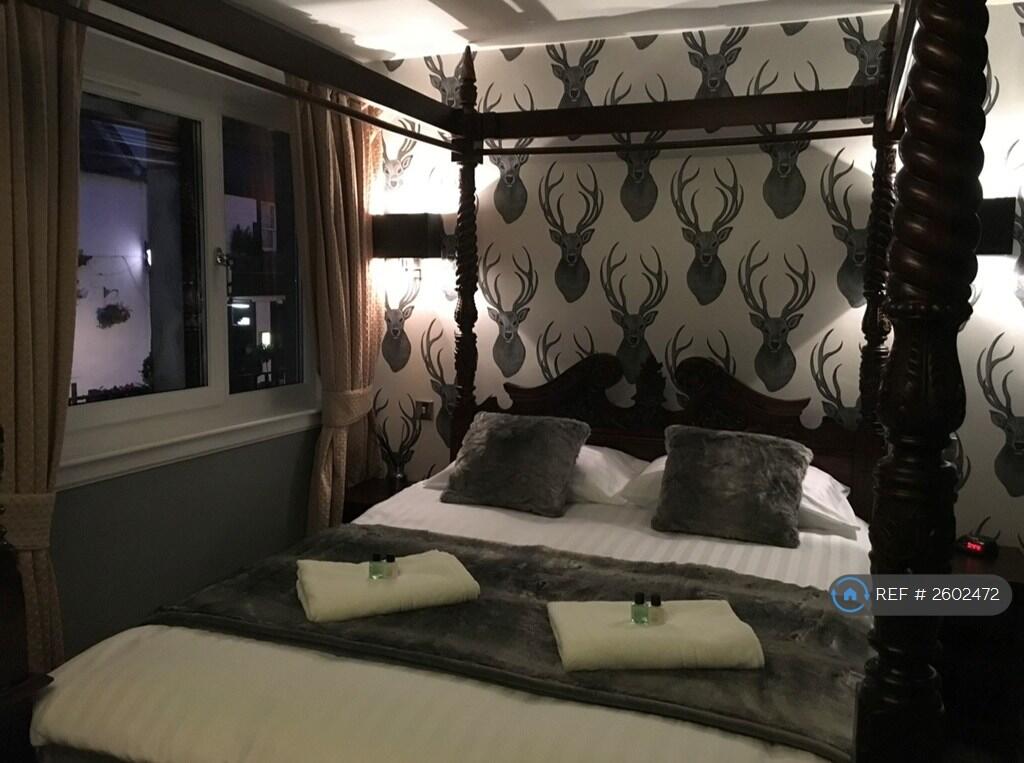 Luxury 4 Poster Bed