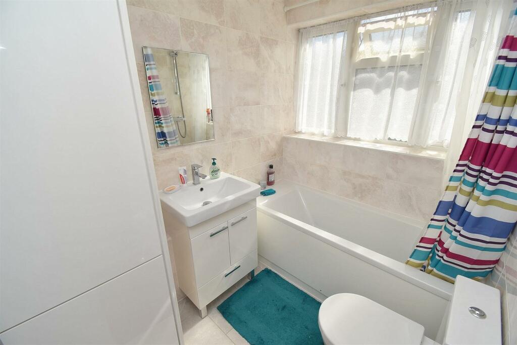 Bathroom.JPG