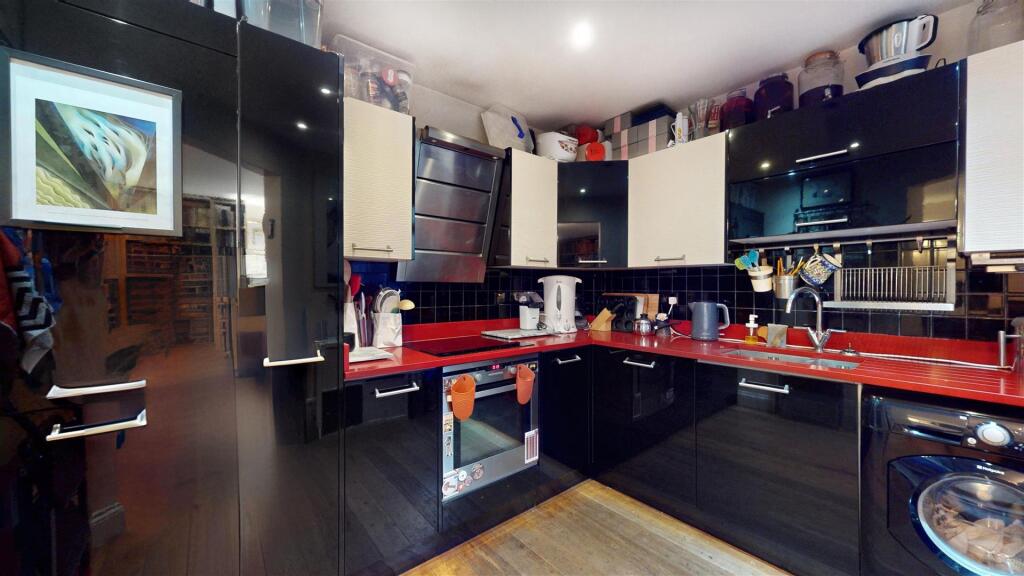 Flat 8 Park East Building, Bow Quarter - aPKHwcLZS