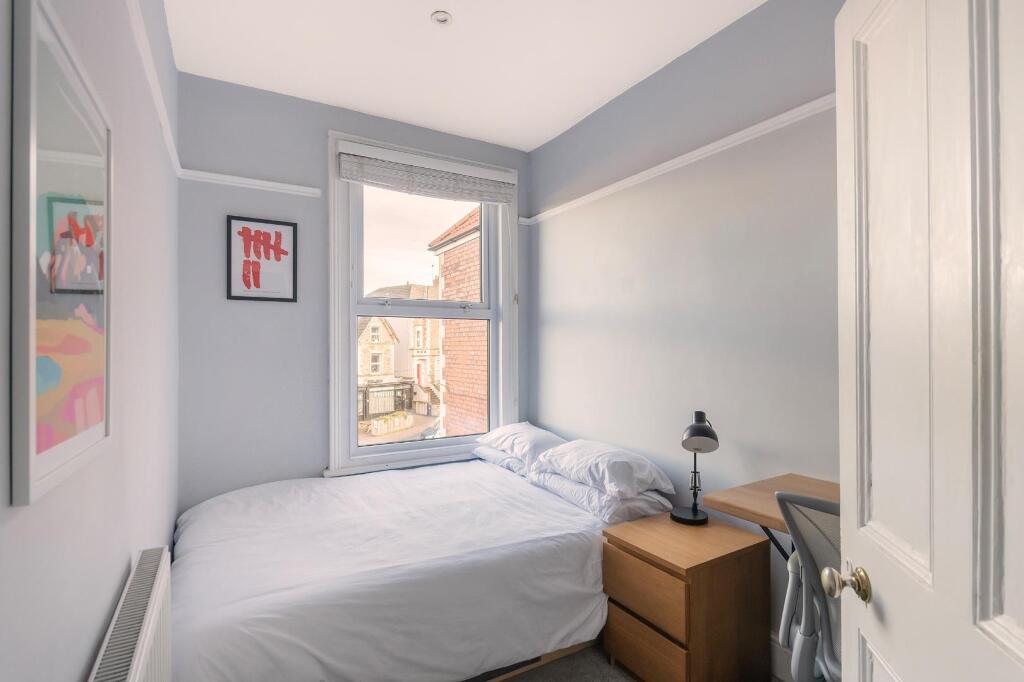 1W5R3ATN - Bedroom F.jpg