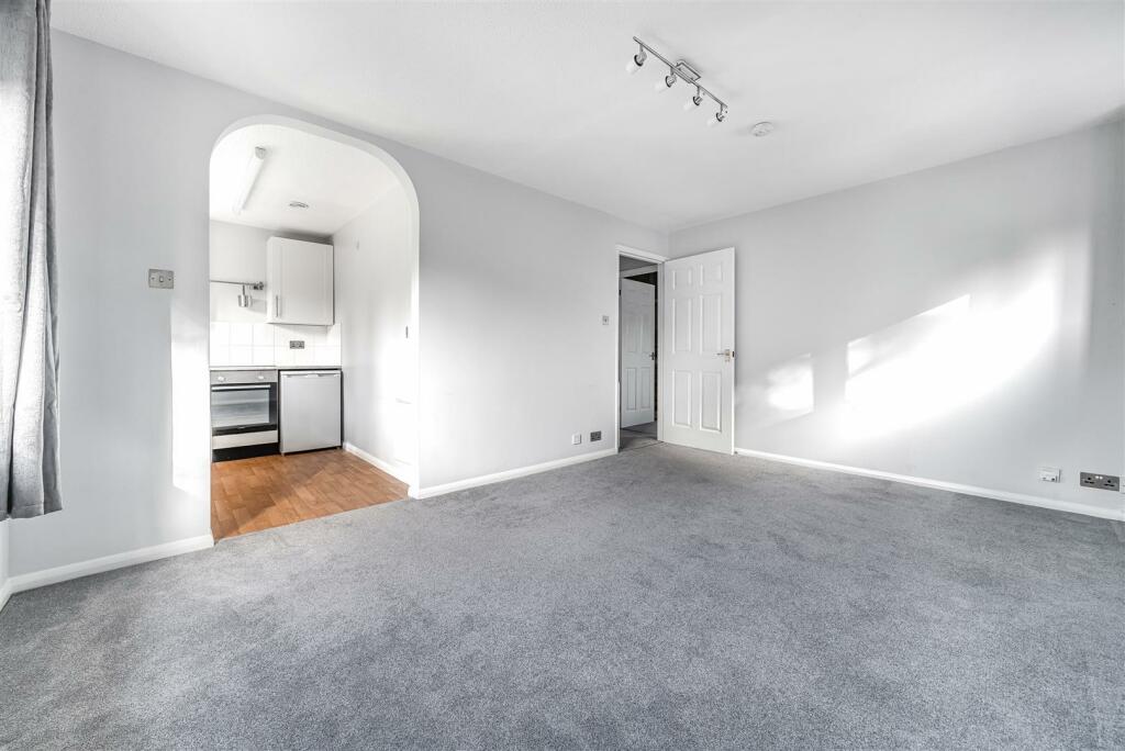 Sitting room and kitchen.jpg