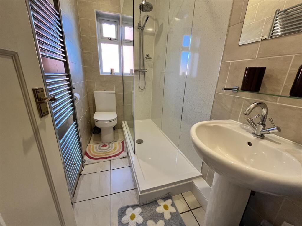 Family Shower Room