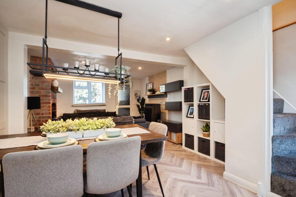 3parkviewcottagemaidstoneroadtonbridgetn110hp-14