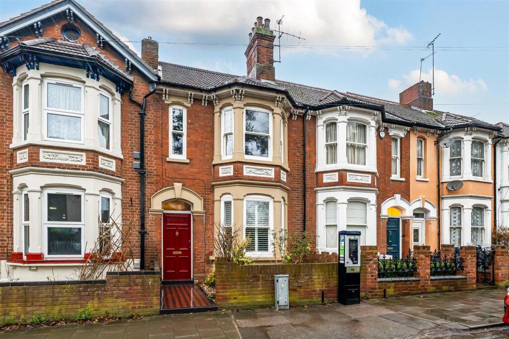 Foster Hill Road, Bedford
