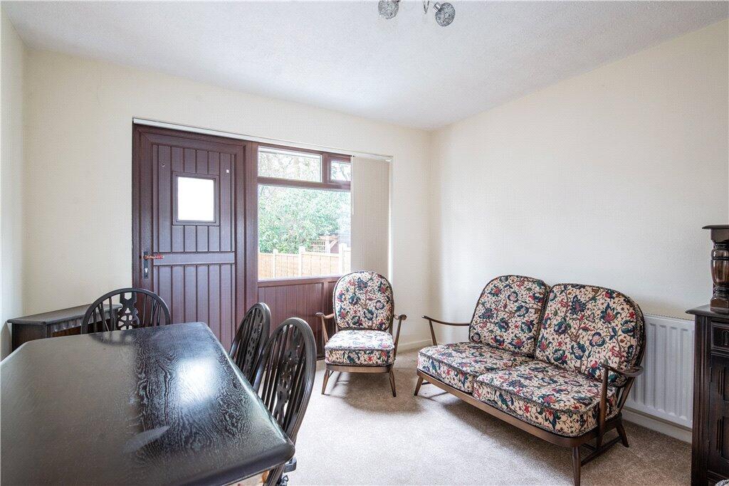 Dining/Bedroom