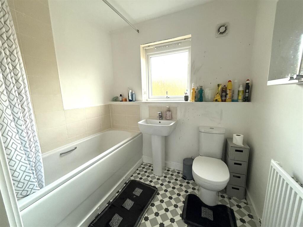 50 langley bath.jpeg