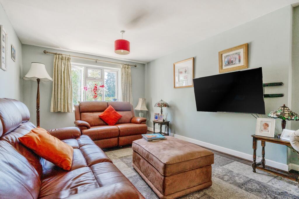 1310768-18-6852cdab7a444