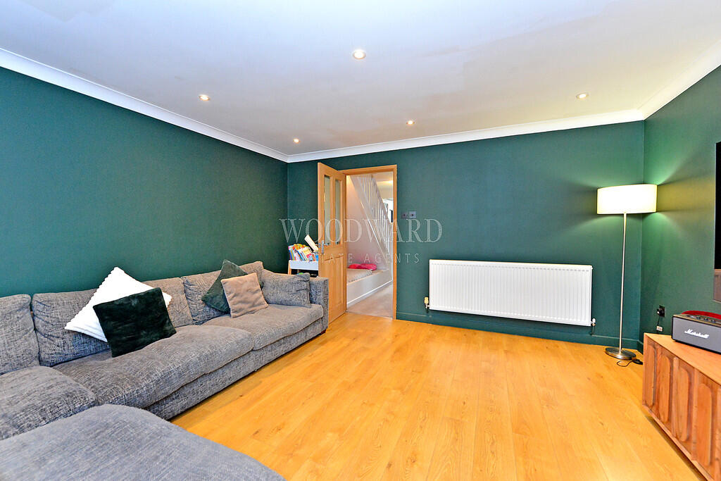 Living/Dining Roo...