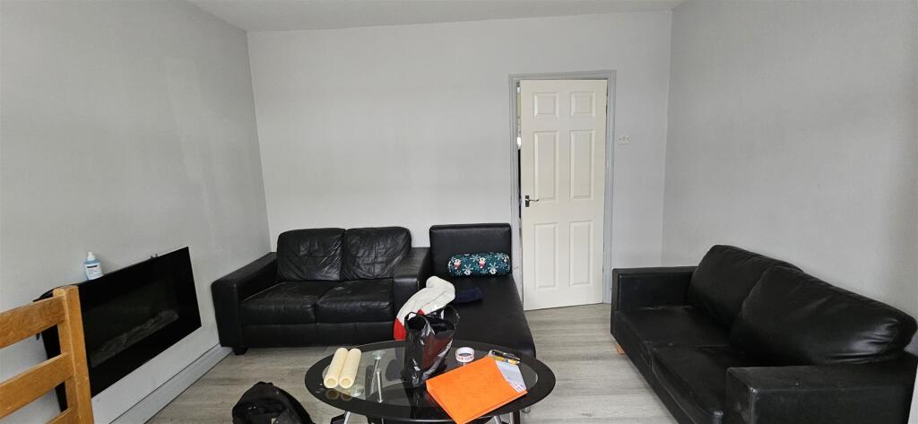 Living Room.jpg