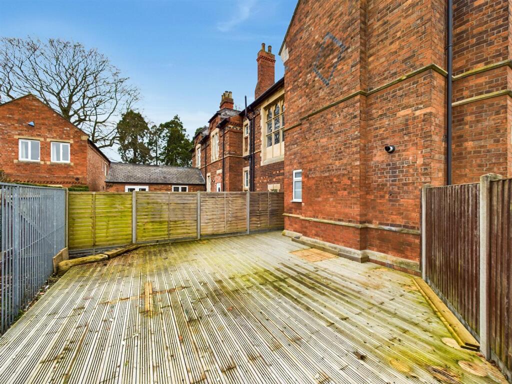 Flat 1 - Garden