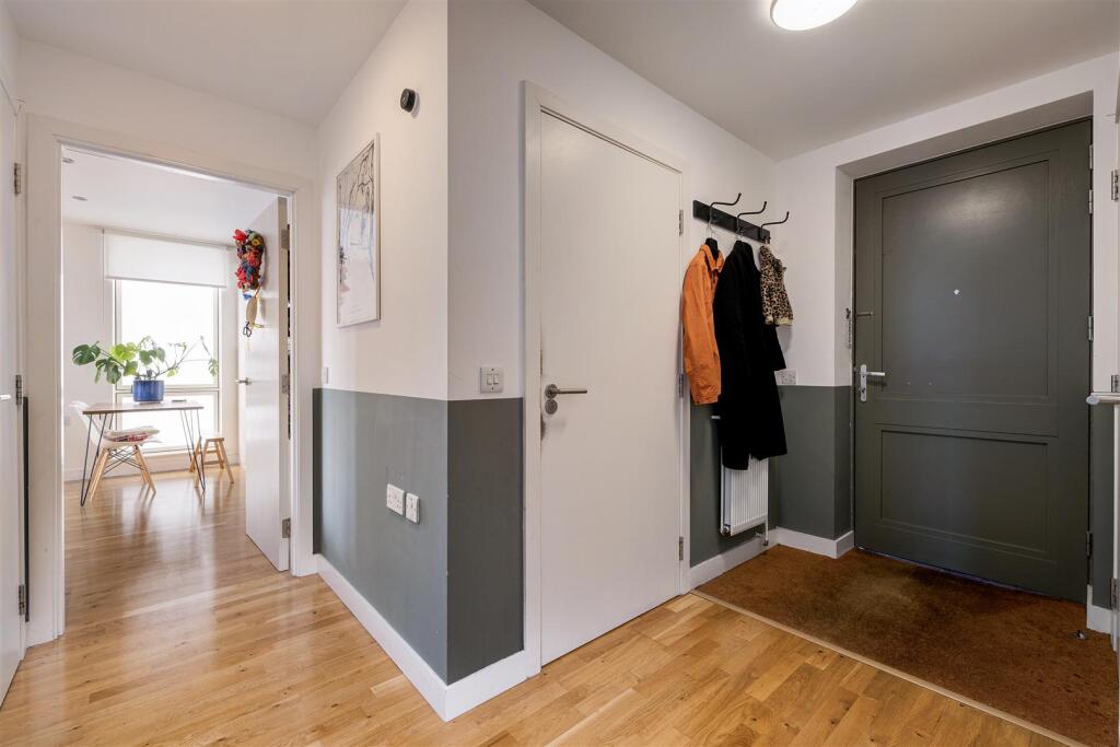 Britains Apartments 27 Sutherland Road, E17.jpg