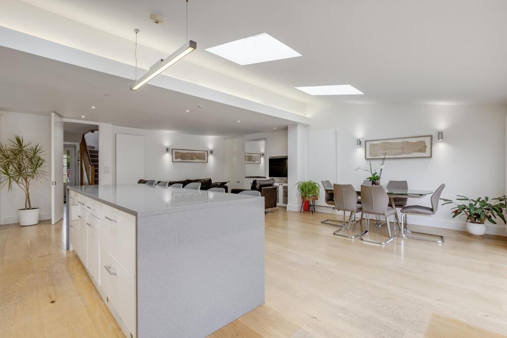 Churchfields 15-32.jpg