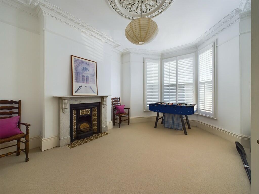 CAM02089G0-PR0326...