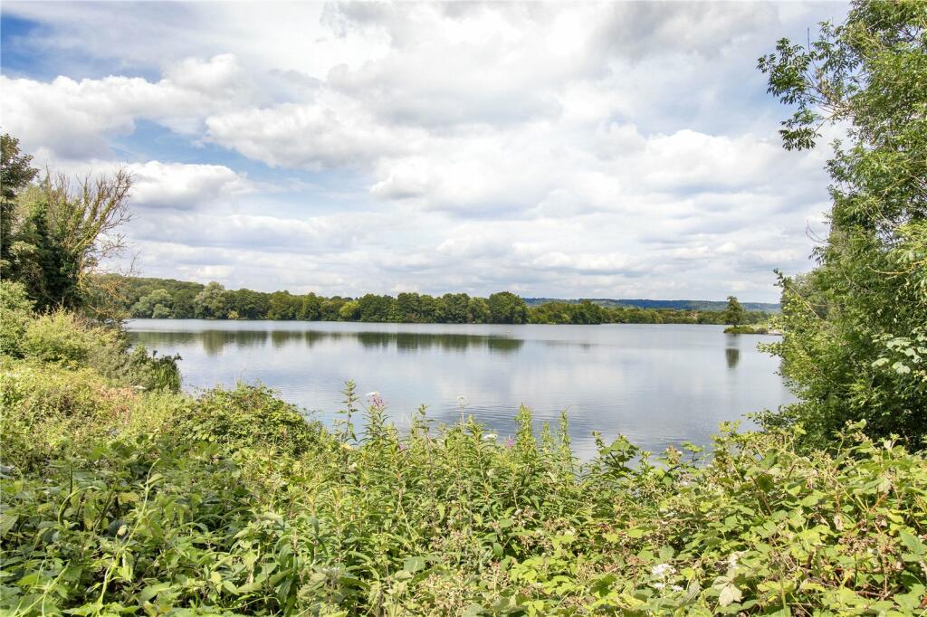 Chipstead Lake