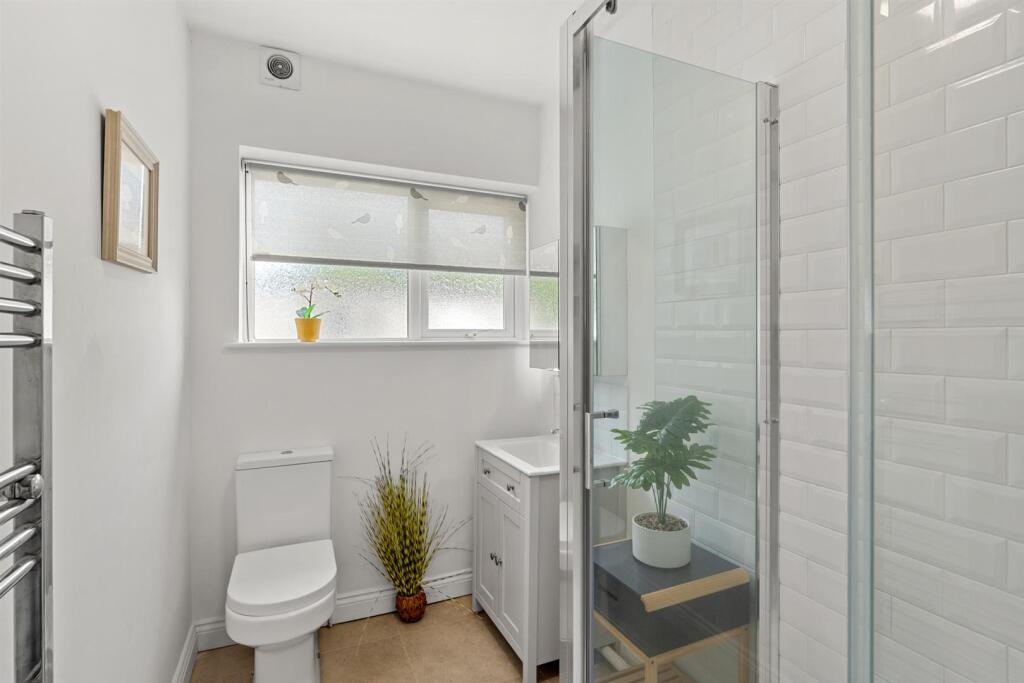 3-MeadowRiseRoad-010.jpg