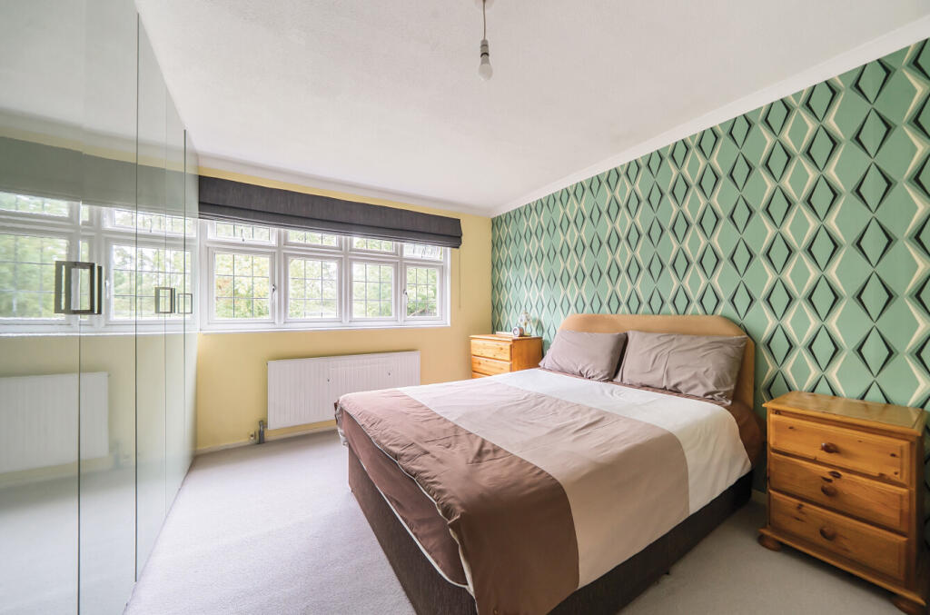 1327242-4-688265c...