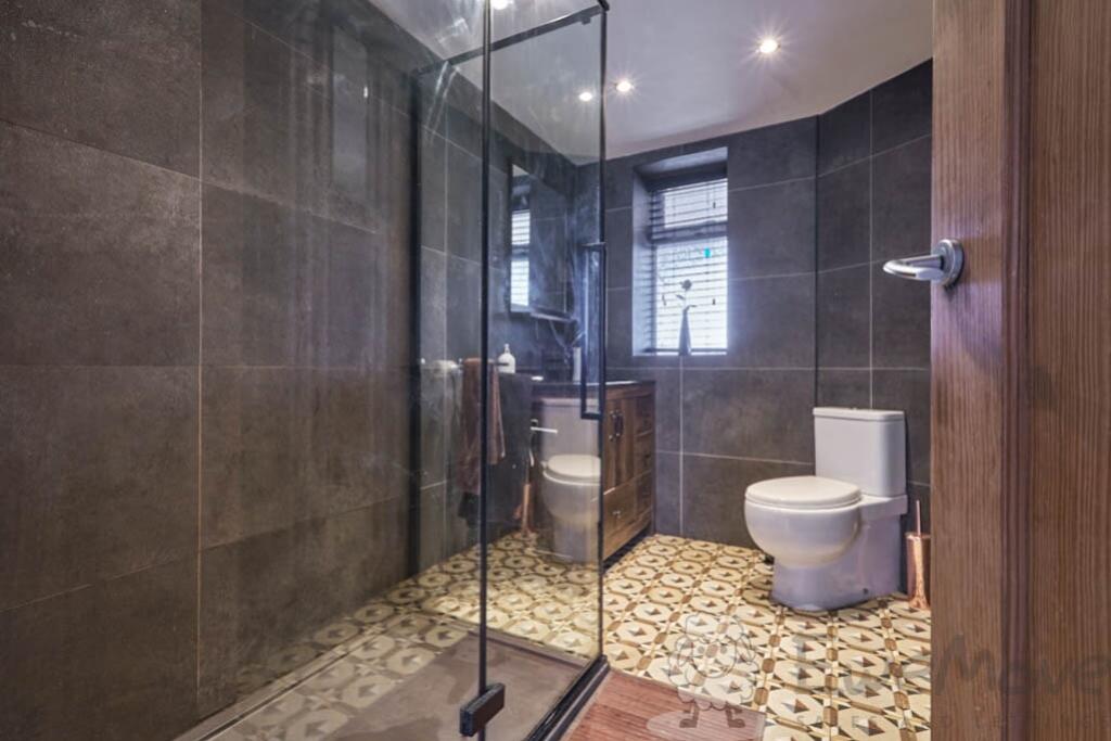 Ensuite Shower Room