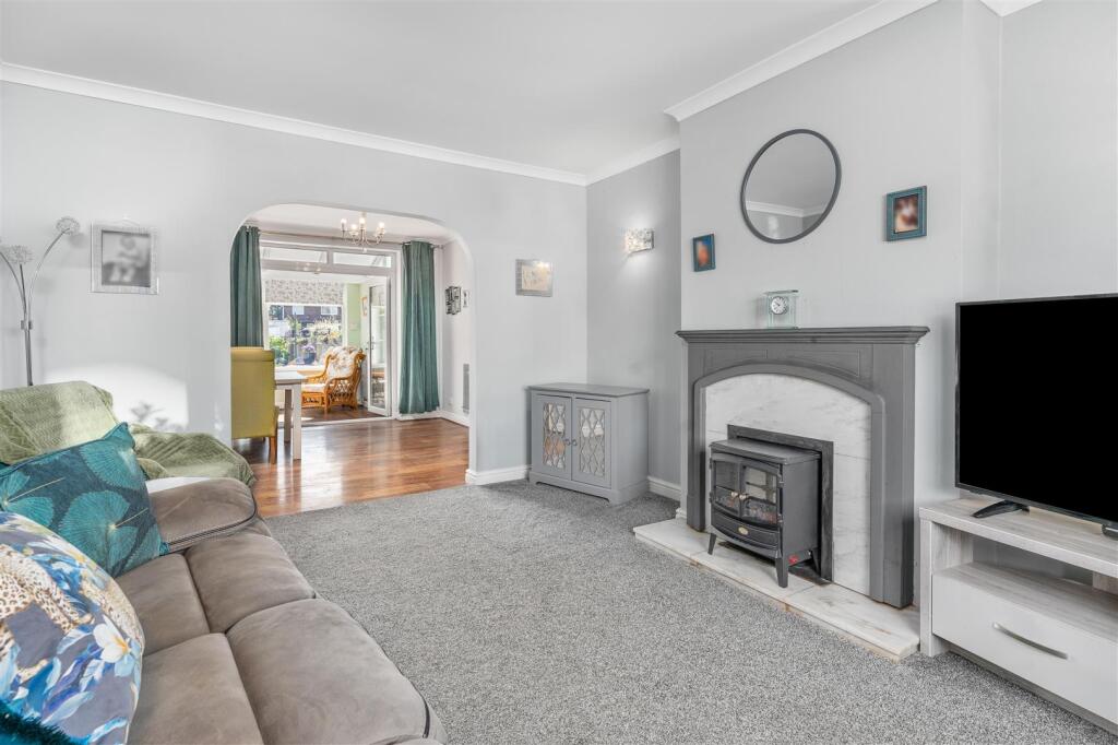 27 Cheney Road, Banbury-10.jpg