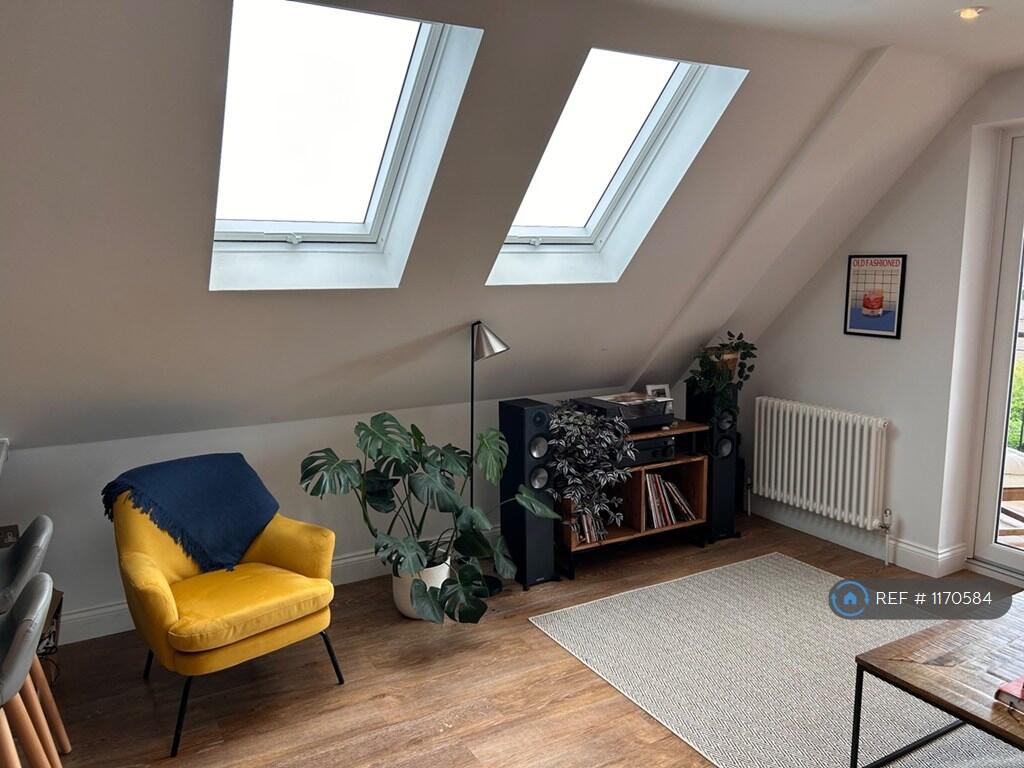 Living Room/Kitchen