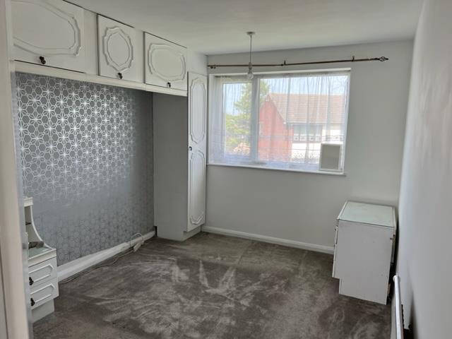 BEDROOM.jpg