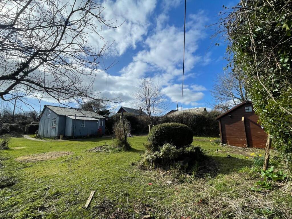 Redcliffe, Sandy Lane, Parkmill, Swansea, SA3 2EW