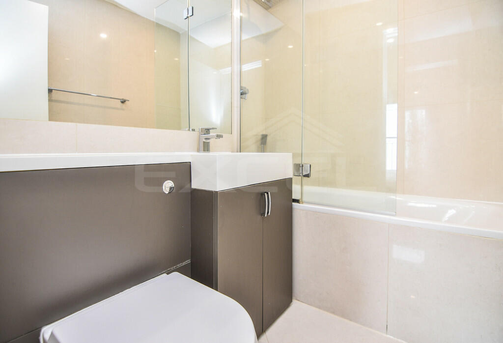 ENSUITE BATHROOM ...