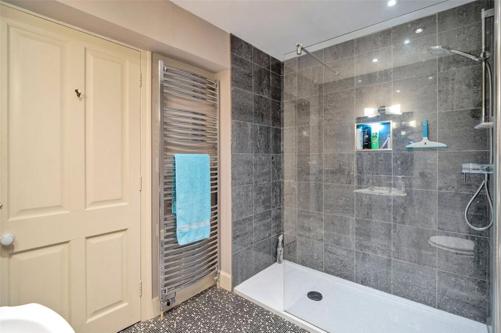 Family Shower Room