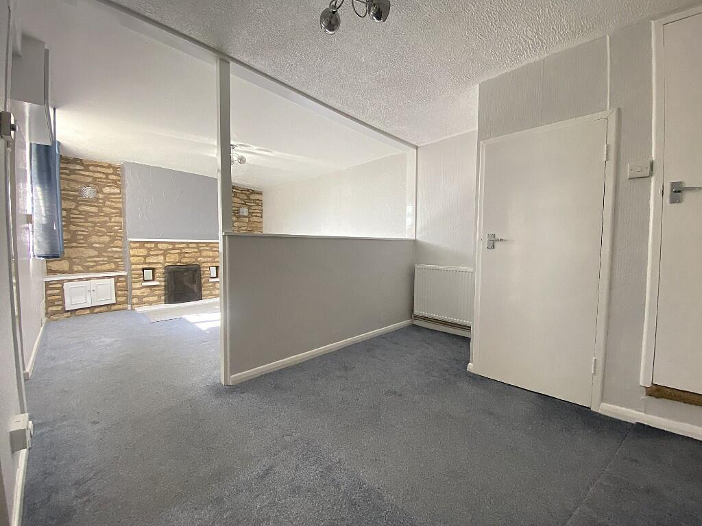 Sitting/Dining Room