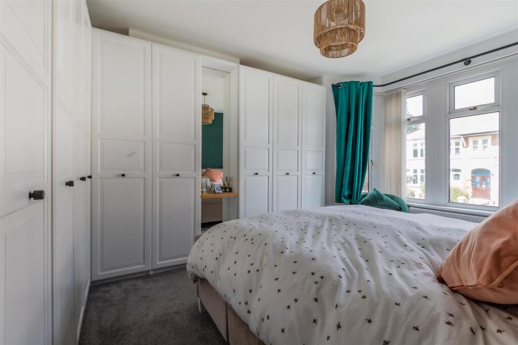 Ambleside Avenue 7-17.jpg