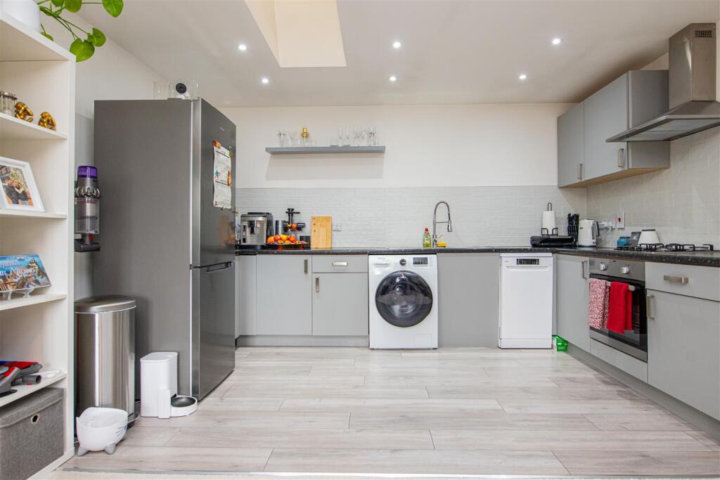 home-748.jpg