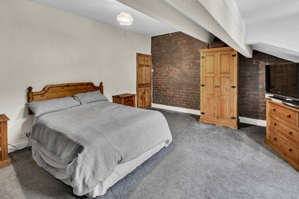 Bedroom Two (2)
