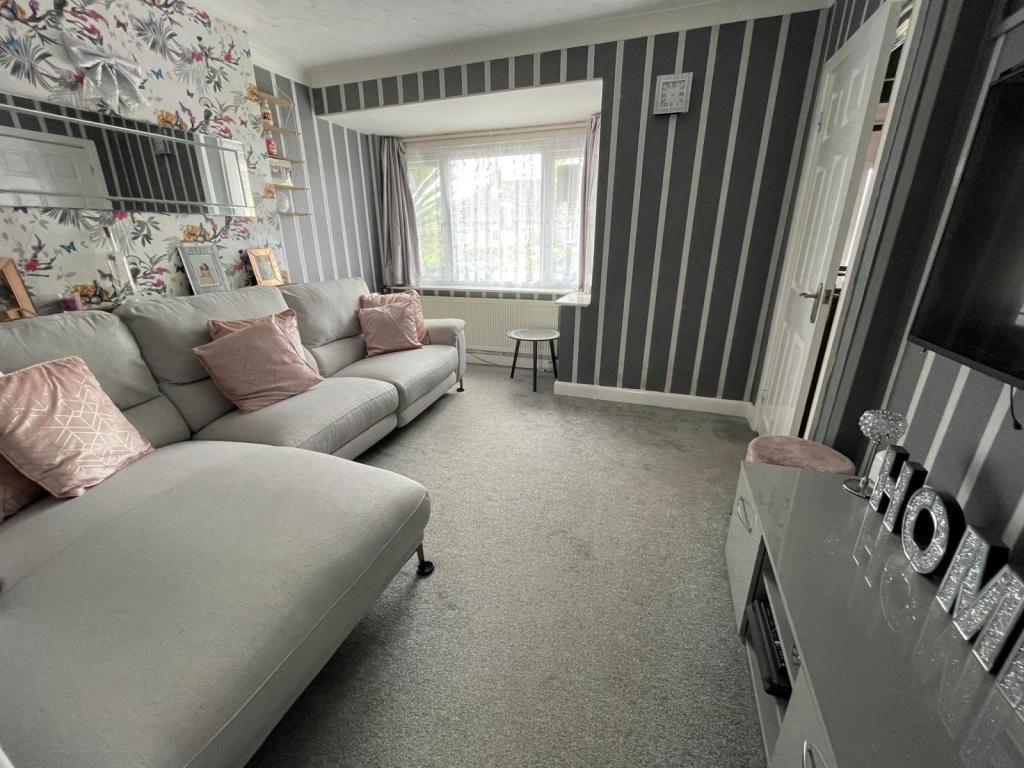 3- Sitting Room