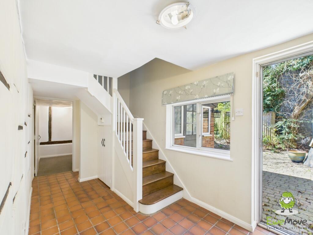 CAM03778G0-PR0198-STILL009