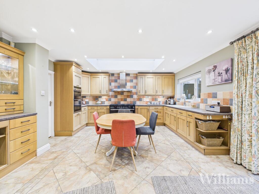 Kitchen/Breakfast Room