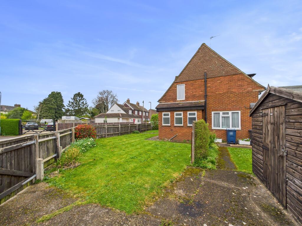 CAM01354G0-PR0480-STILL019