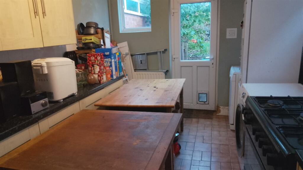 kitchen ii.jpg